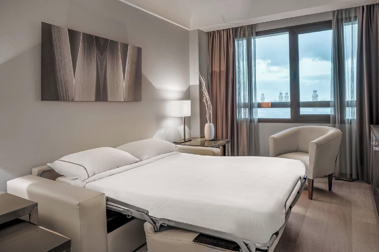 AC HOTEL IBERIA LAS PALMAS BY MARRIOTT imagine 36