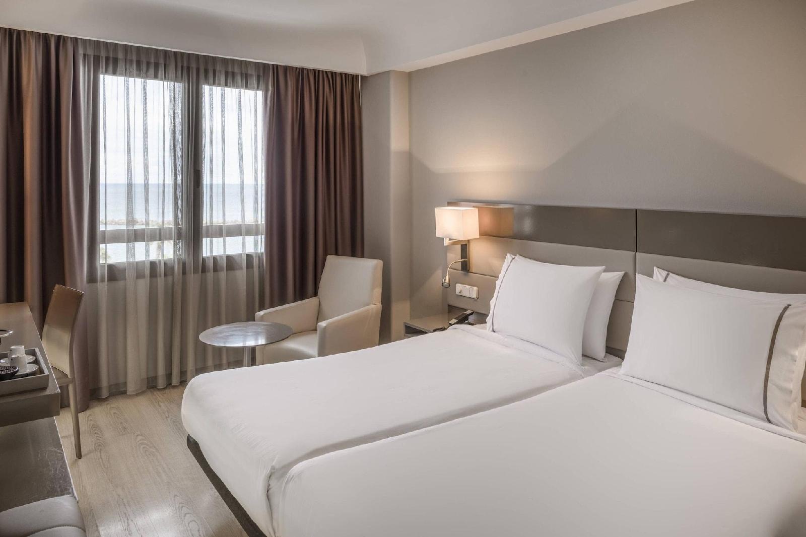 AC HOTEL IBERIA LAS PALMAS BY MARRIOTT imagine 3