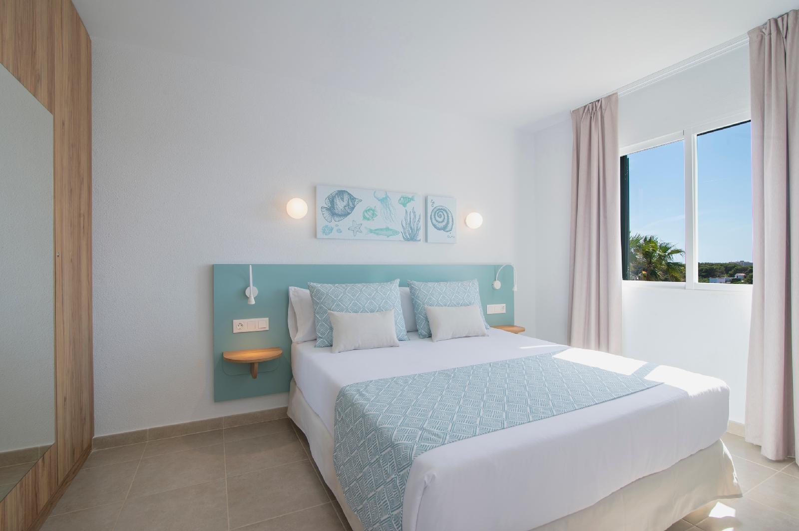 Fotos Hotel Menorca Cala Blanes By Pierre & Vacances