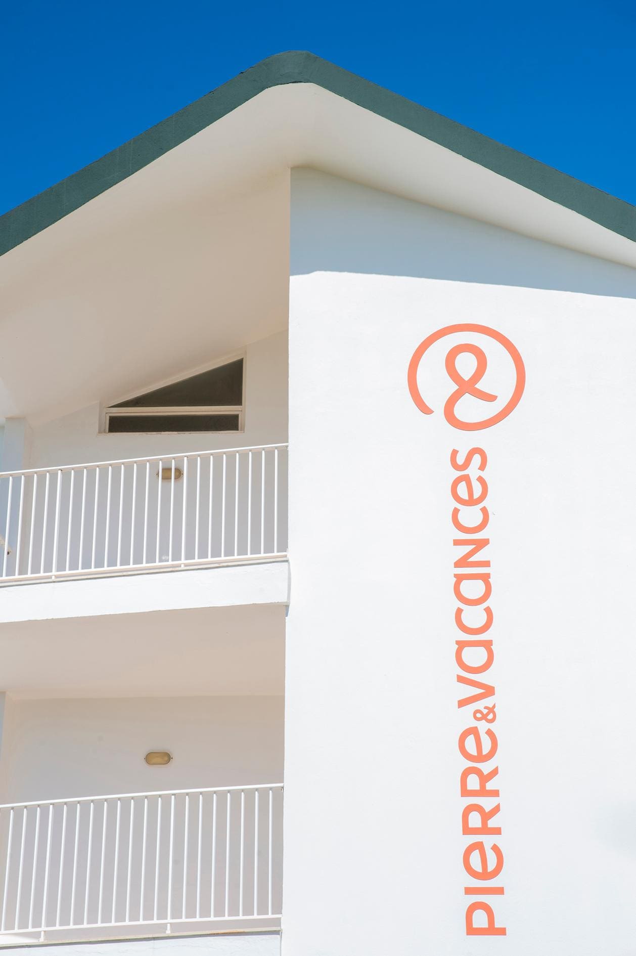 Fotos Hotel Menorca Cala Blanes By Pierre & Vacances