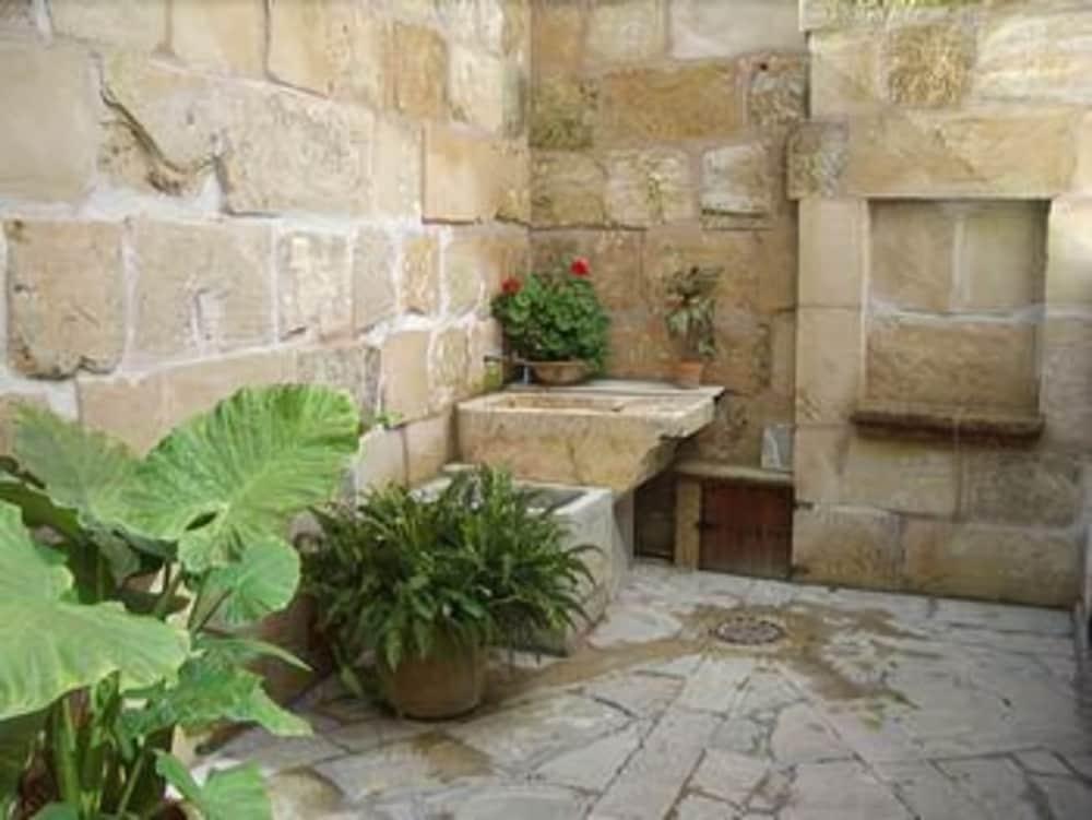 L'hostal Pollença - Turisme Interior - Alojamientos en MALLORCA - POLLENSA / FORMENTOR