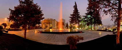Hotel Grand Azadi