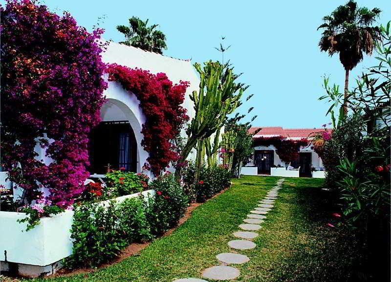 dal travel HL MIRAFLOR SUITES