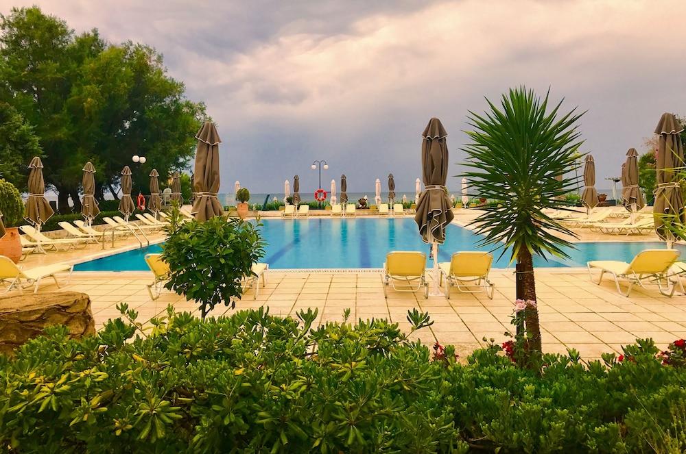 Kassandra Mare Hotel & Spa Club