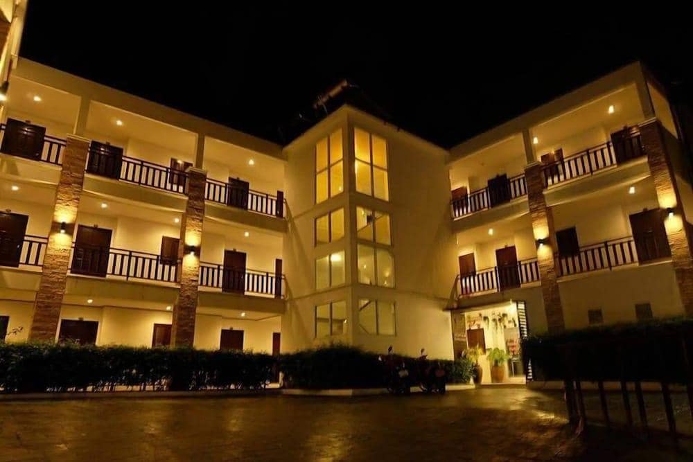 MM Hill Hotel