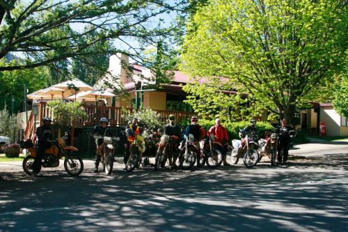 Harrietville Snowline Hotel