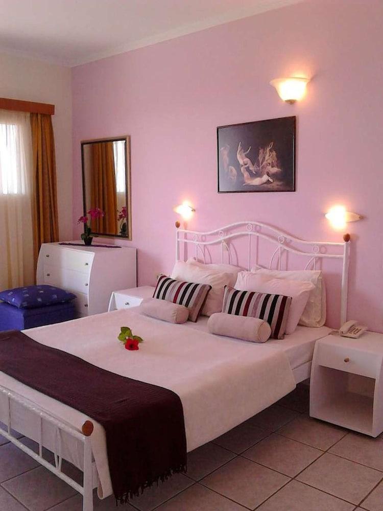 Creta Suites Ξενοδοχείο