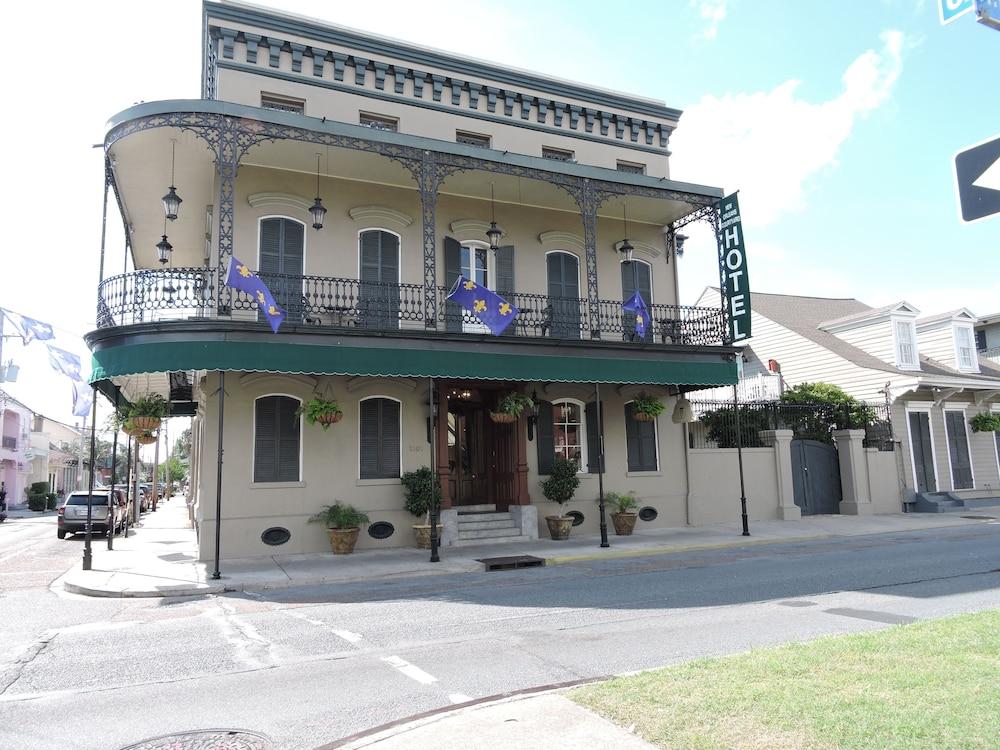 French Quarter Courtyard Hotel And Suites