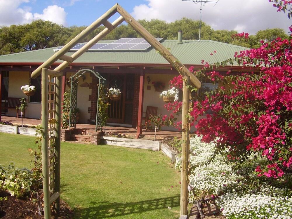 Busselton Marina Bed and Breakfast