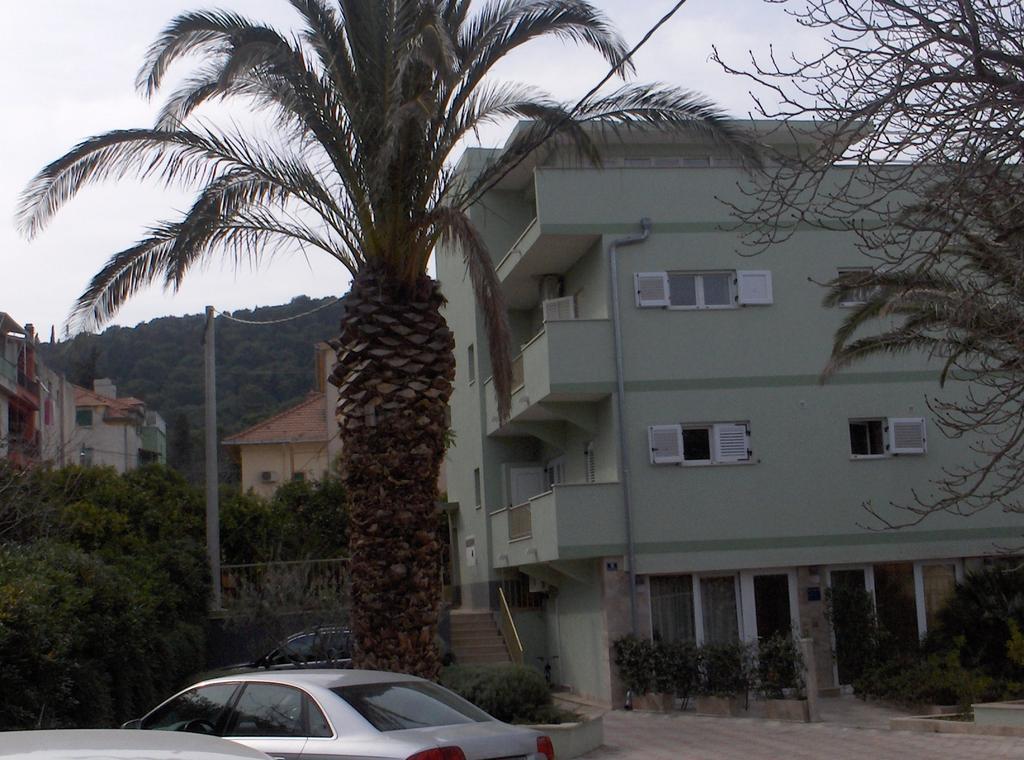 Apartments Okuka