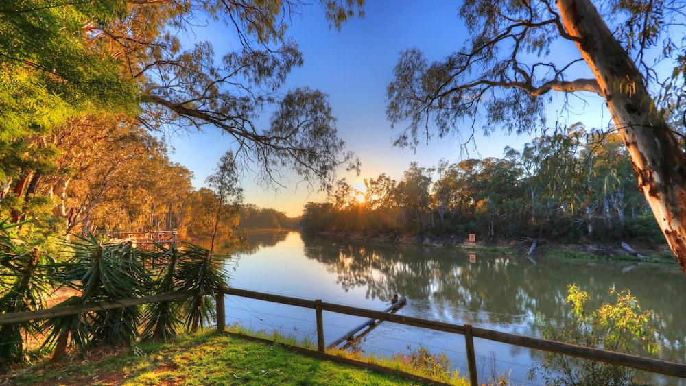 Moama Riverside Holiday Park