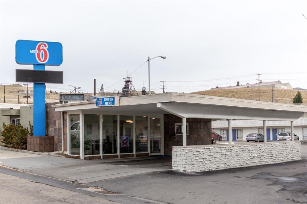 Motel 6