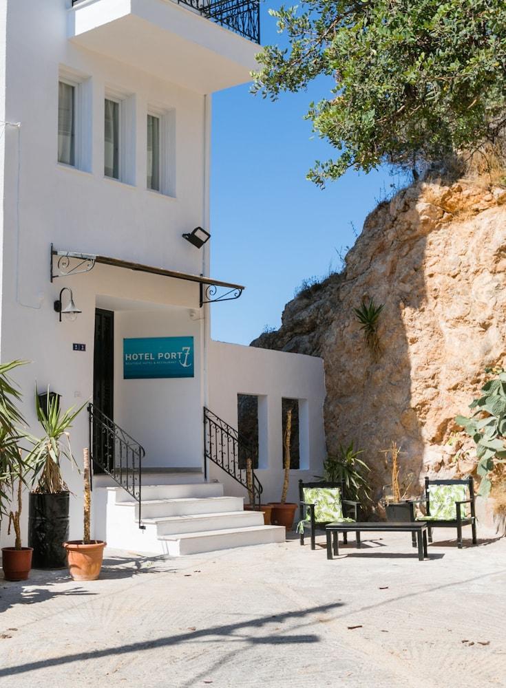 Hotel Port 7