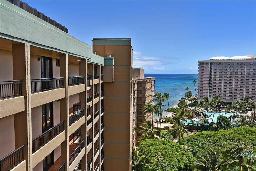 Mahana Resort #1205 1 Bedroom Condo By Redawning