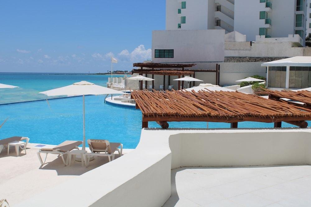 Cyan Cancun Resort & Spa