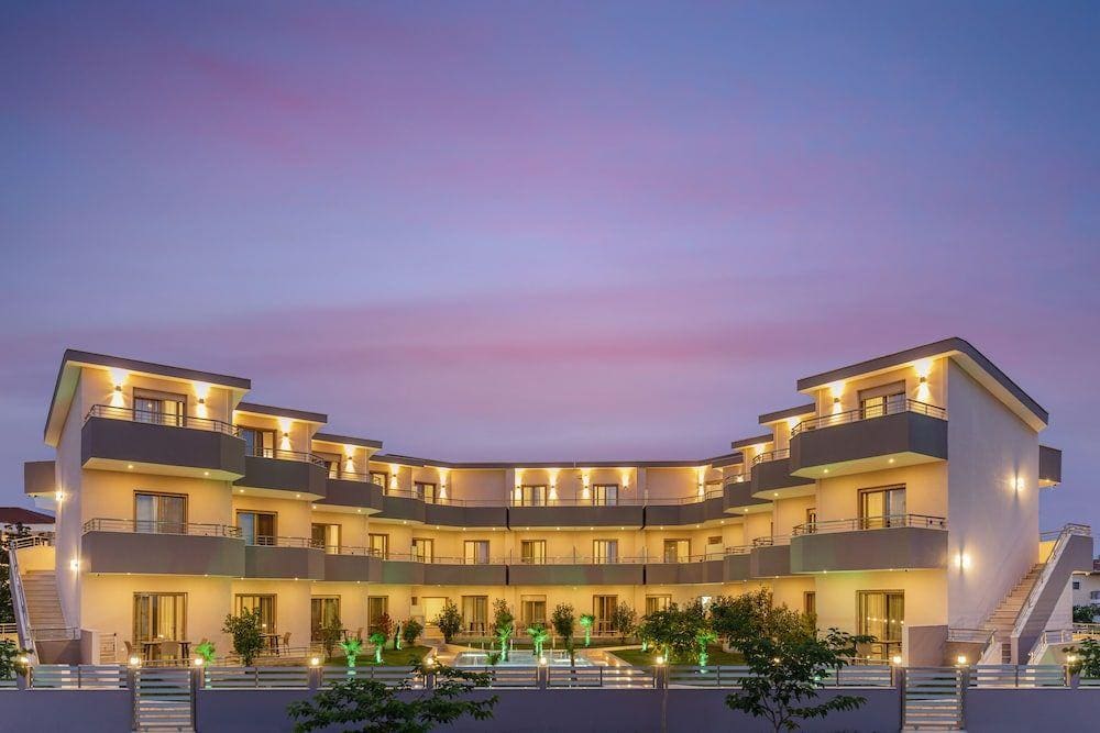 Aria Garden Suites