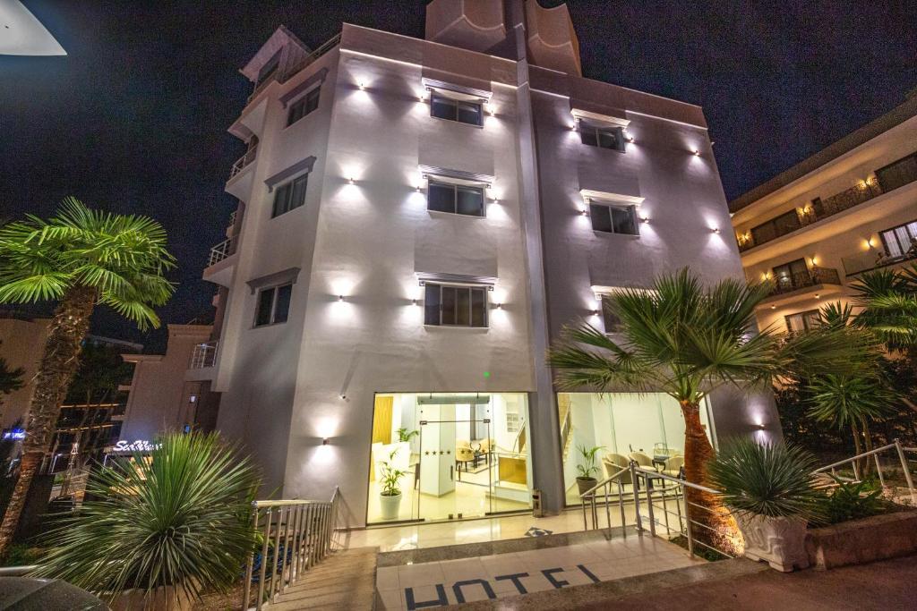 Hotel Sea Breeze