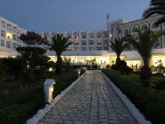 Aylimas Beach (Ex : Chiraz Club)