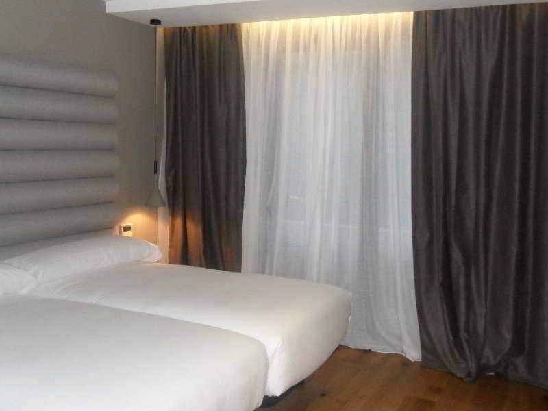 6. Hotel Zenit Vigo