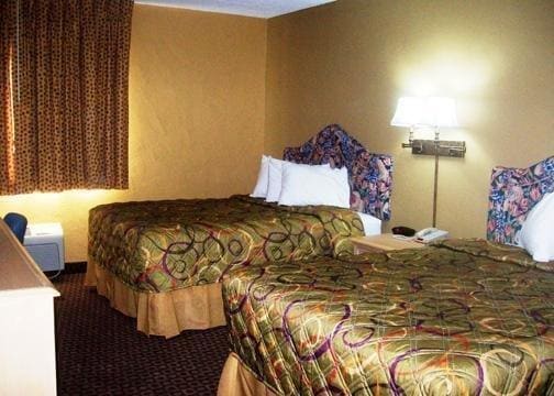 ECONO LODGE  INN AND SUITES