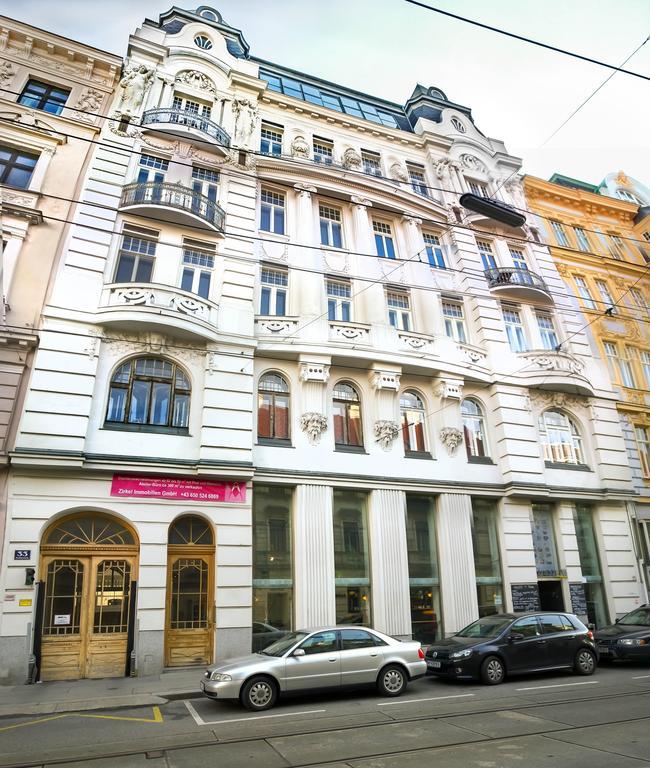 Living Vienna Apartment