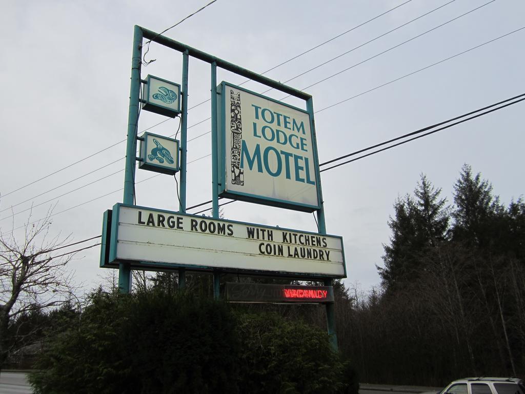 Totem Lodge Motel