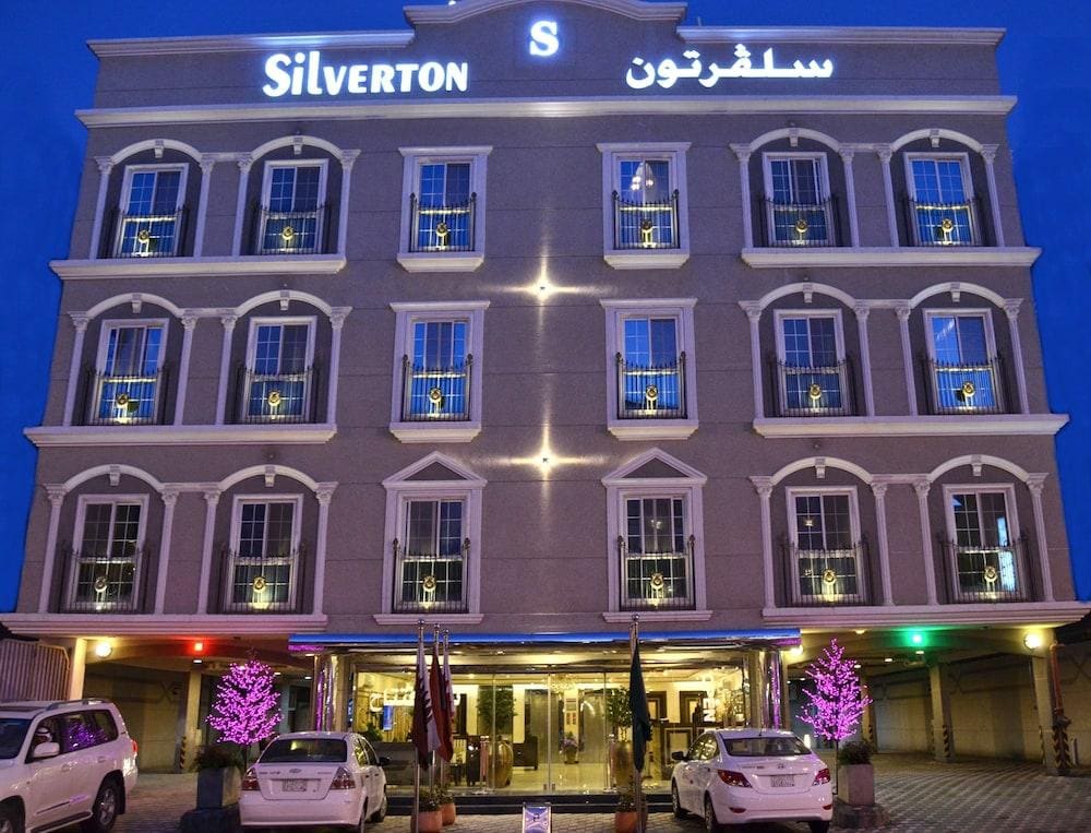Silverton Hotel Suites