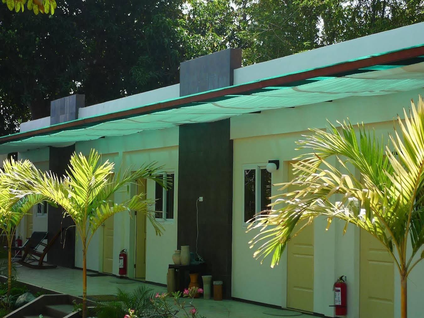 By The Bay Jacana Bed and Breakfast