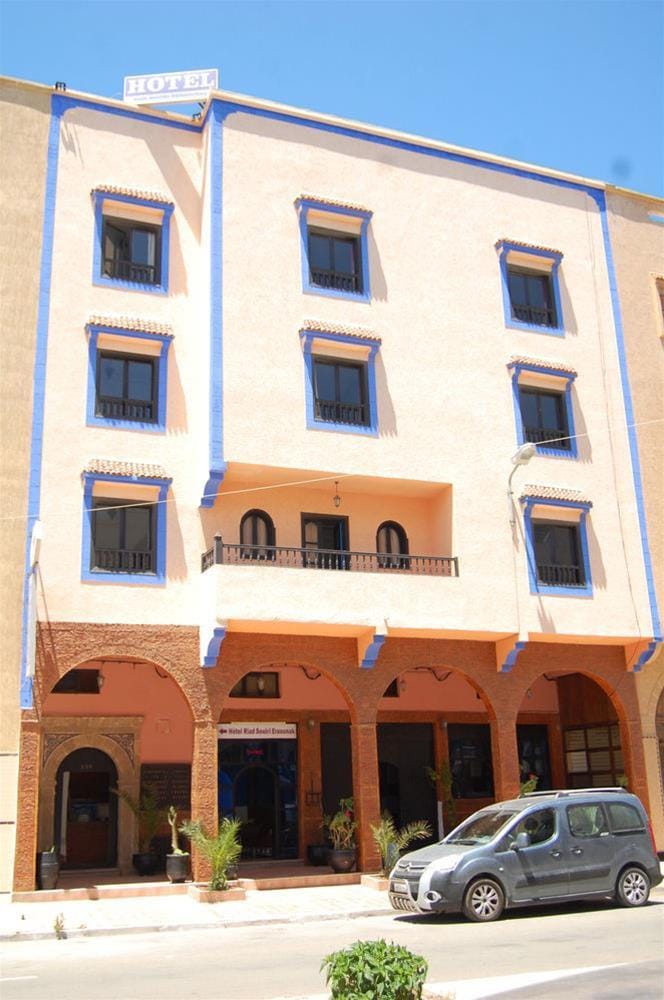 Hotel Erraounak