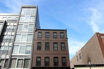 West Broadway Quarters by Short Term Rentals Boston