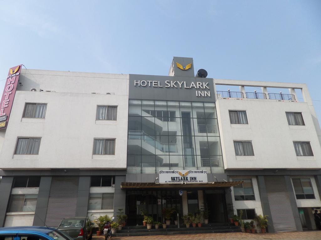 Hotel Skylark Inn