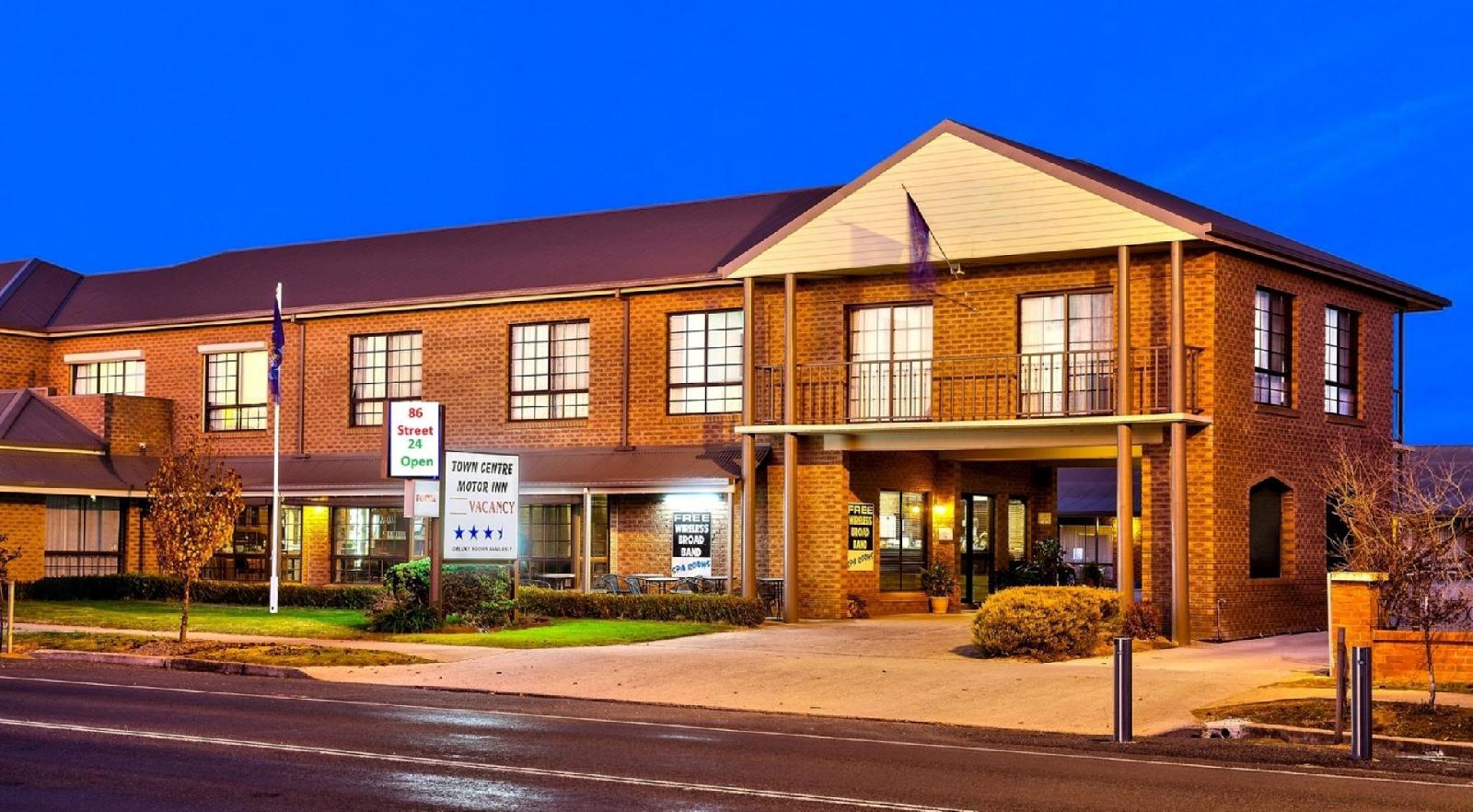 HOLBROOK TOWN CENTRE MOTOR INN Hotel  Holbrook  from   76 lastminute com