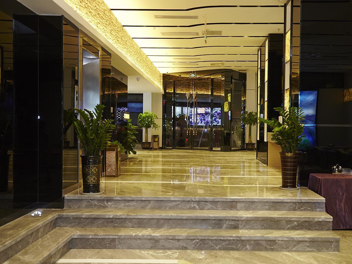 Lavande Hotel Sanya Bay Jixiang Street Branch