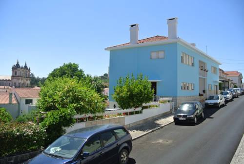 Alcobaca Hostel - Blue House