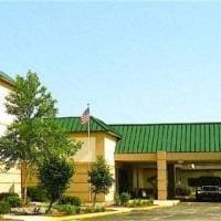 Evansville Plaza Hotel And Suites